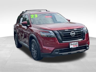 2024 Nissan Pathfinder SV