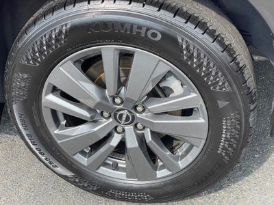 2024 Nissan Pathfinder SV
