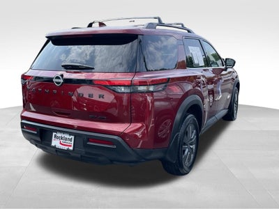 2024 Nissan Pathfinder SV