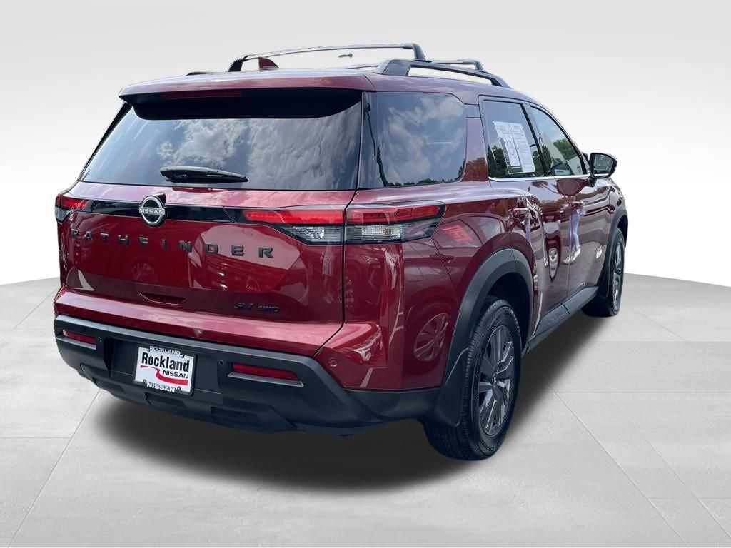 2024 Nissan Pathfinder SV