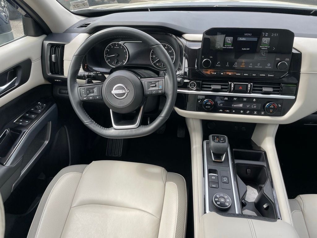 2024 Nissan Pathfinder SL