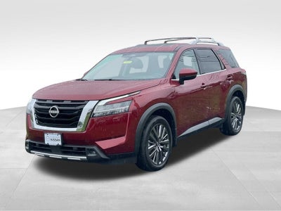 2023 Nissan Pathfinder SL Premium