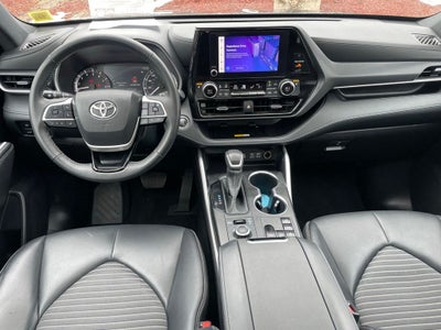 2023 Toyota Highlander Base