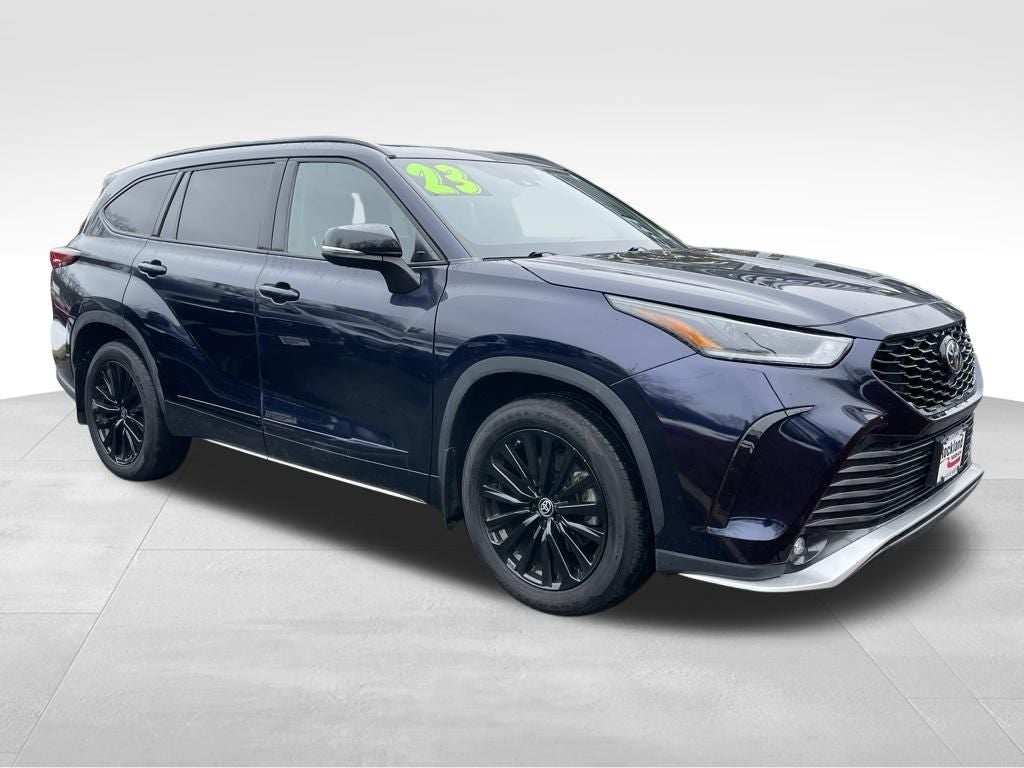 2023 Toyota Highlander Base