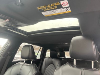 2023 Toyota Highlander Base