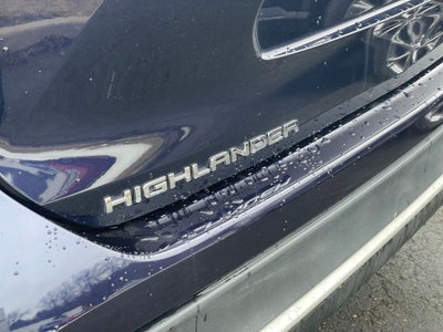 2023 Toyota Highlander Base