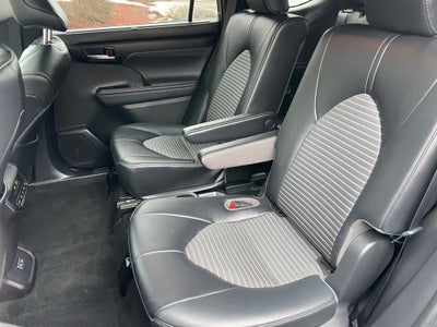 2023 Toyota Highlander Base