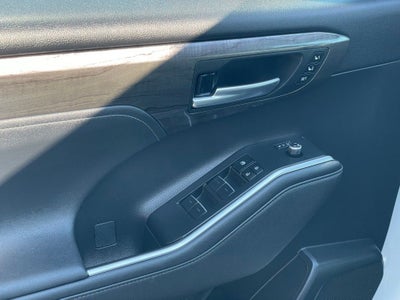 2023 Toyota Highlander Base