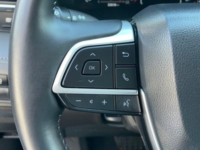 2023 Toyota Highlander Base