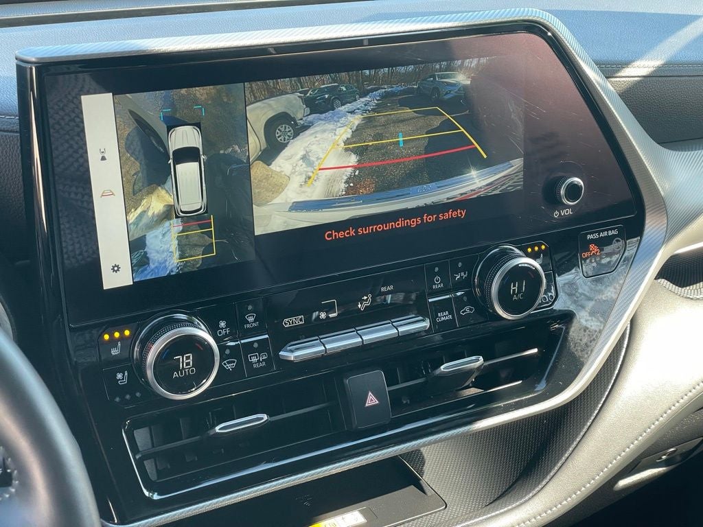 2023 Toyota Highlander Base