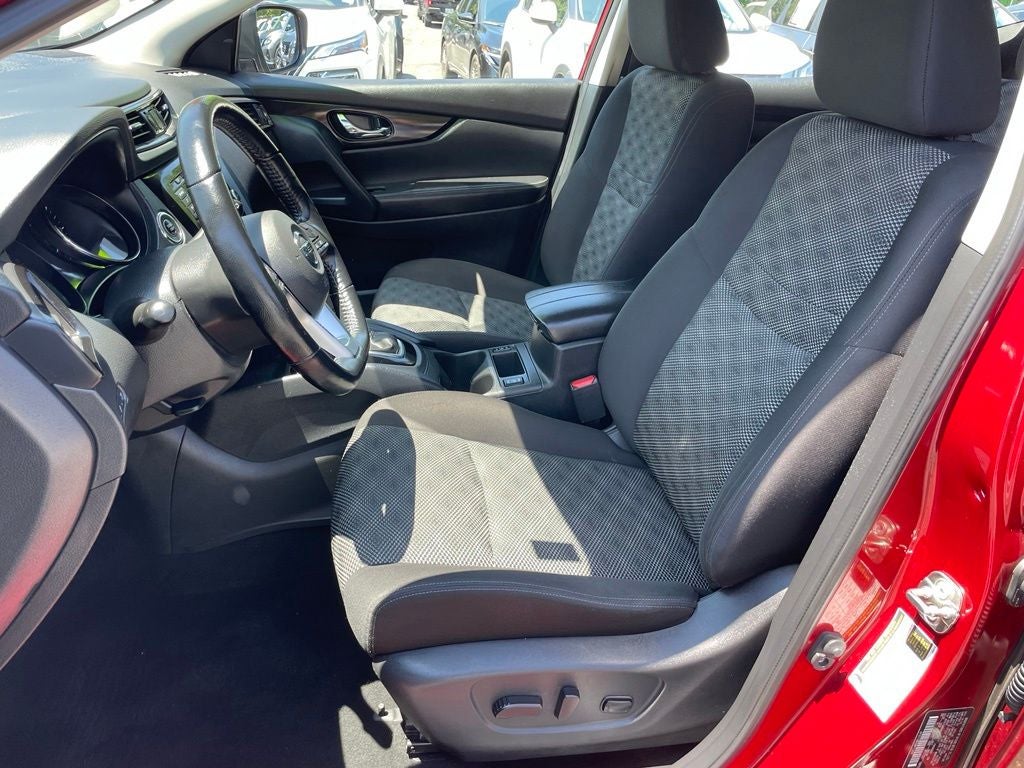 2022 Nissan Rogue Sport SV