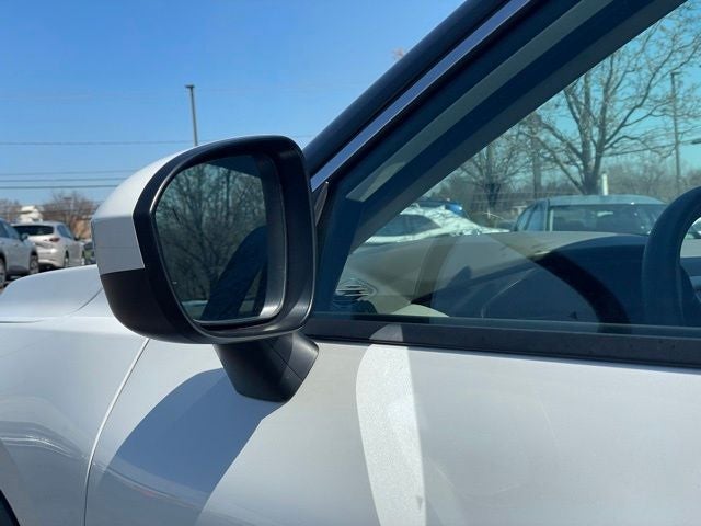 2023 Nissan Rogue SV with Cloth Seating