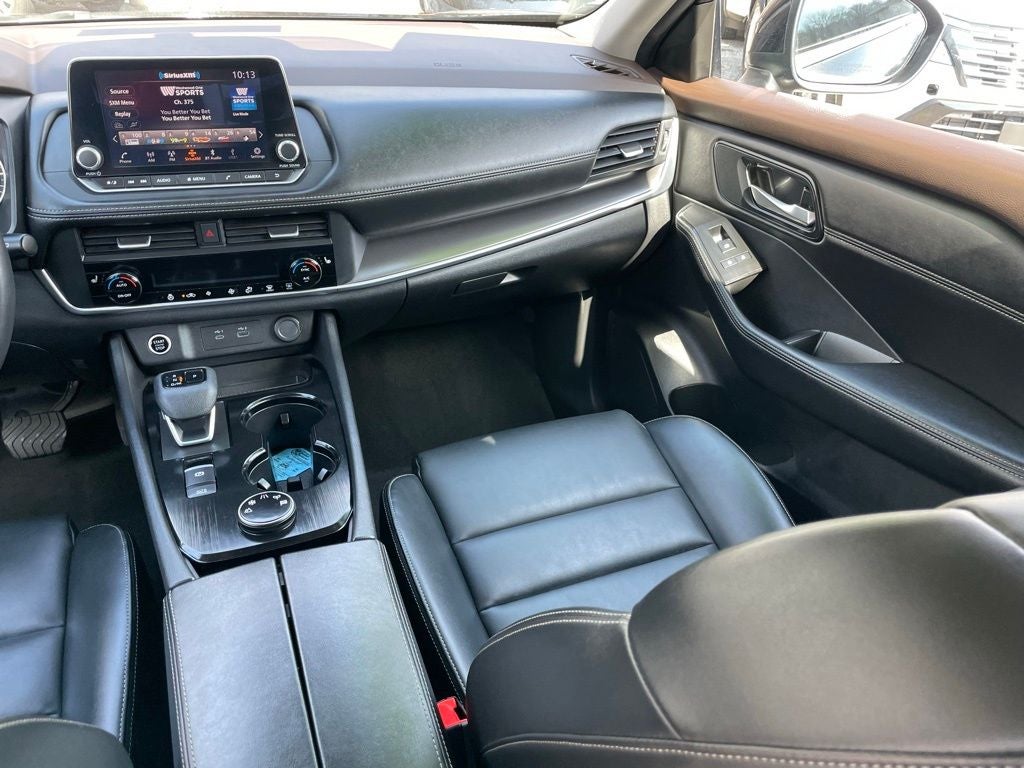 2023 Nissan Rogue SV Midnight/Premium