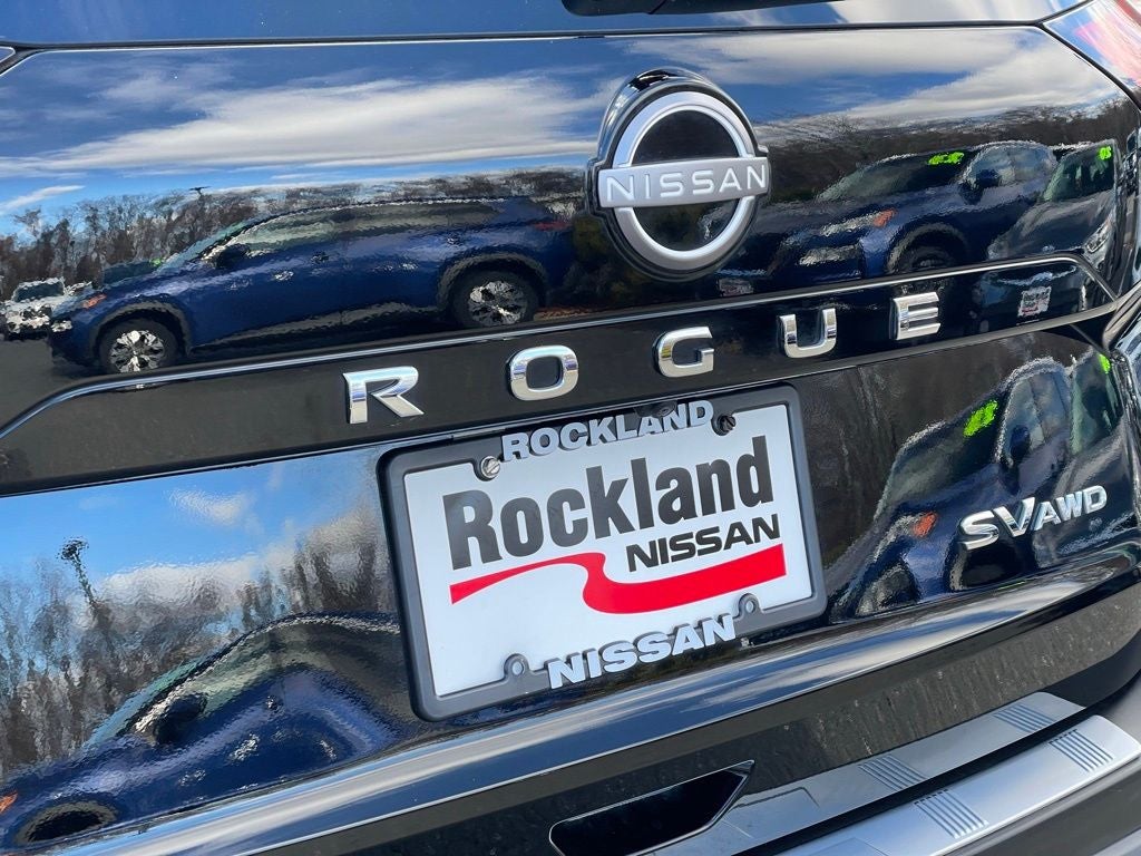 2023 Nissan Rogue SV Cloth Seating