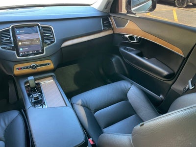 2024 Volvo XC90 B5 Plus