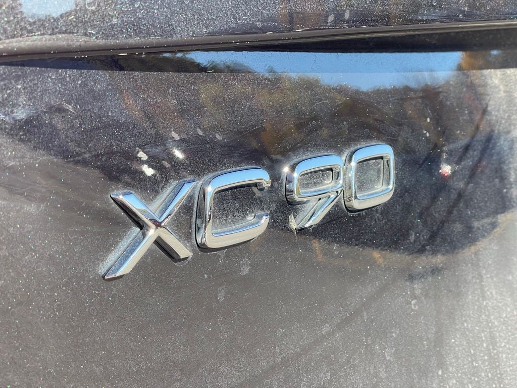 2024 Volvo XC90 B5 Plus