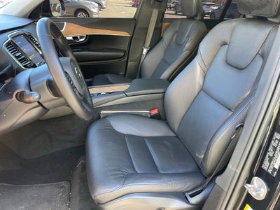 2024 Volvo XC90 B5 Plus