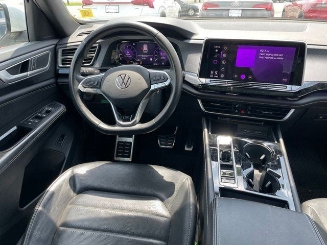 2024 Volkswagen Atlas Cross Sport 2.0T SEL R-Line