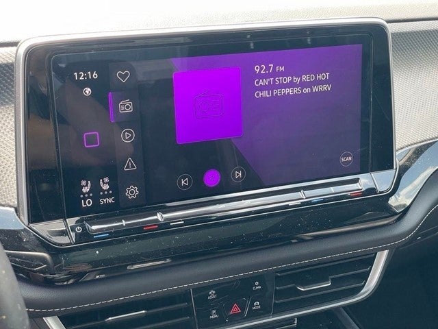 2024 Volkswagen Atlas Cross Sport 2.0T SEL R-Line
