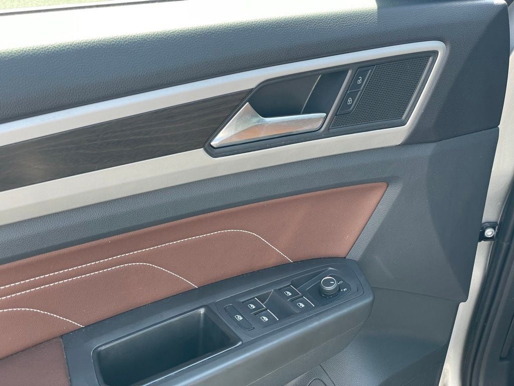 2022 Volkswagen Atlas 2.0T SE w/Technology