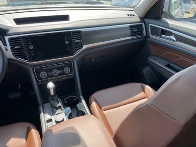 2022 Volkswagen Atlas 2.0T SE w/Technology