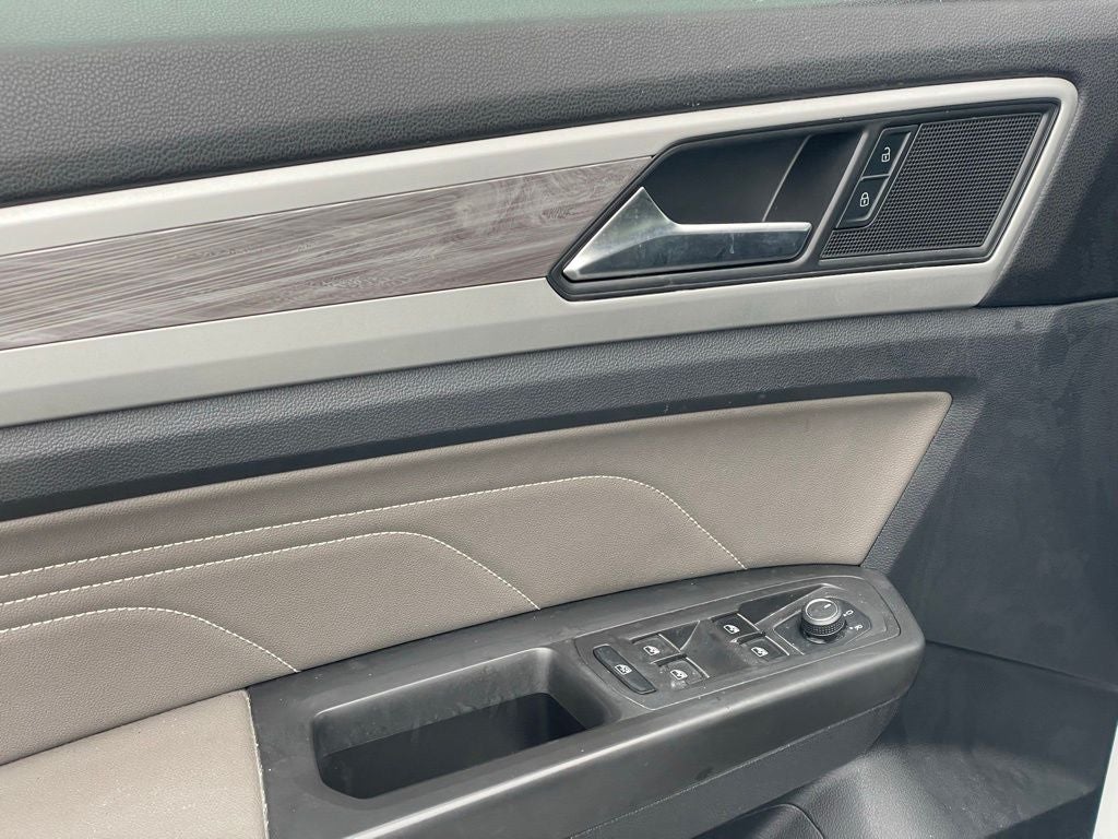 2022 Volkswagen Atlas Cross Sport 2.0T SE