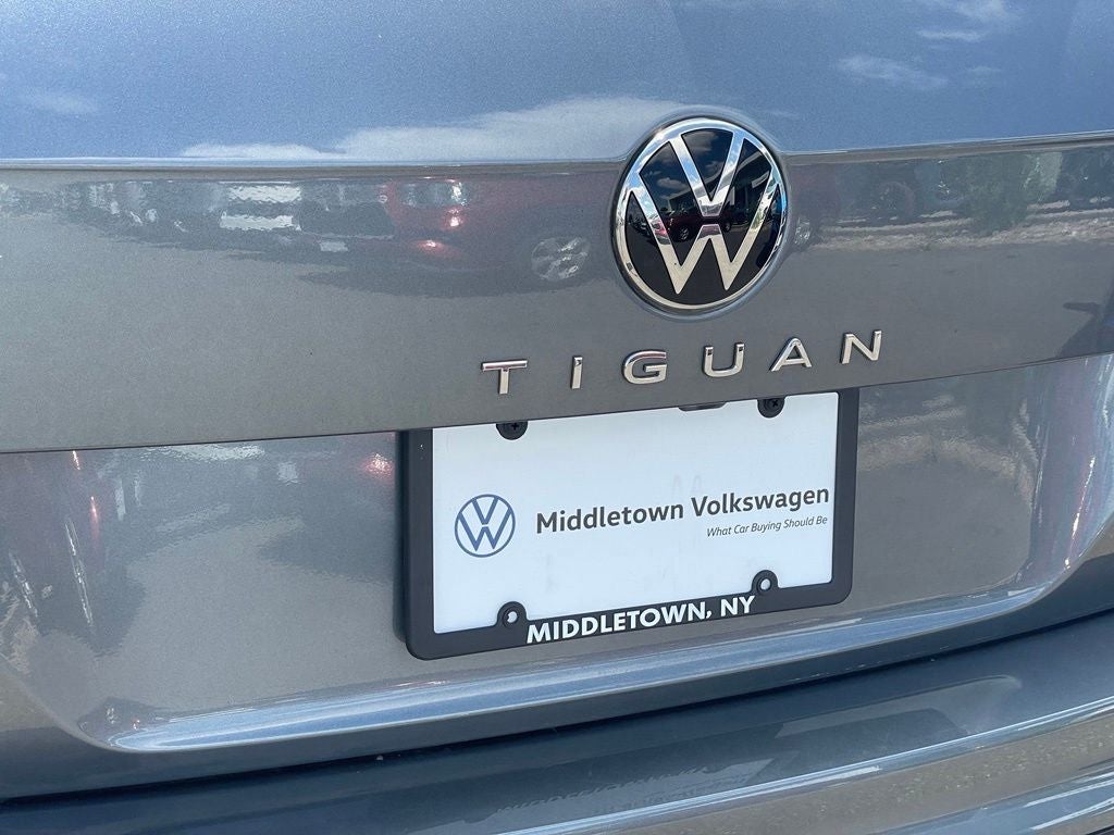 2024 Volkswagen Tiguan 2.0T SE R-Line Black