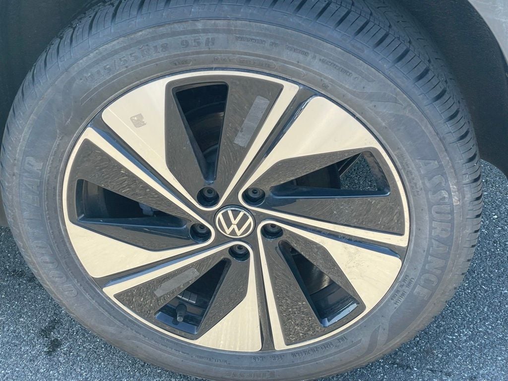 2025 Volkswagen Taos 1.5T SE