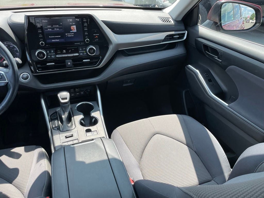 2020 Toyota Highlander LE