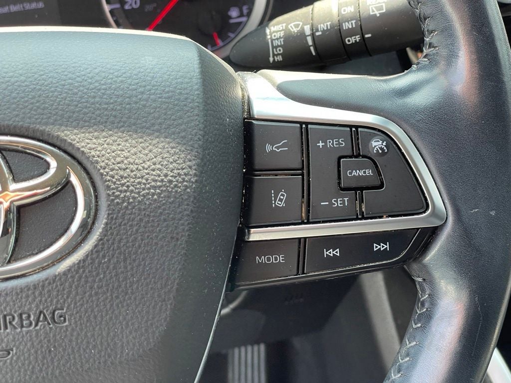 2020 Toyota Highlander LE
