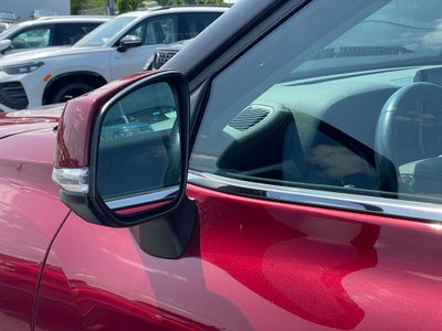 2020 Toyota Highlander LE