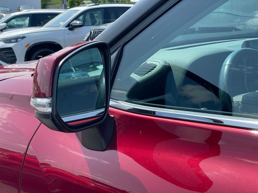2020 Toyota Highlander LE