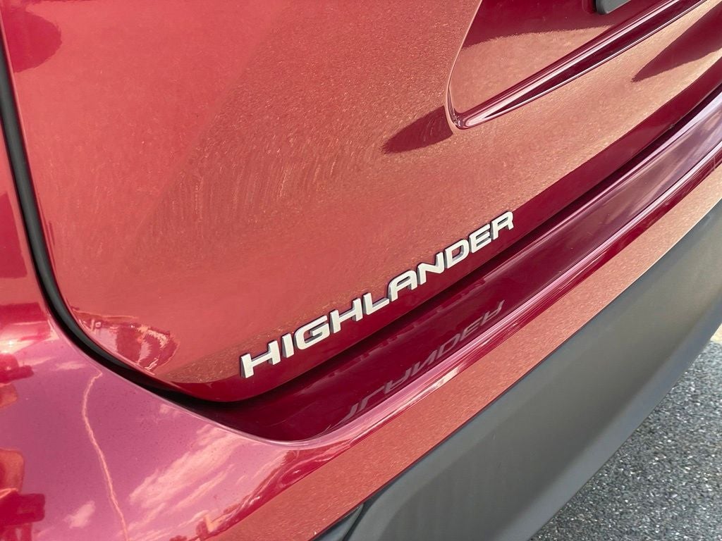 2020 Toyota Highlander LE