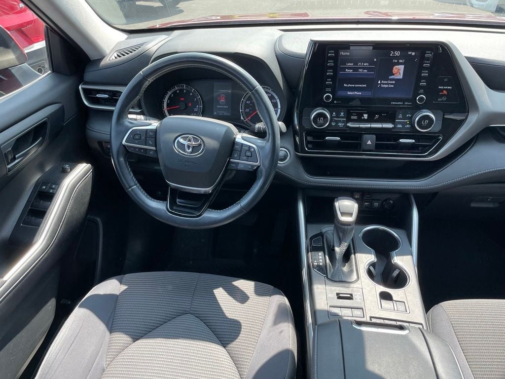 2020 Toyota Highlander LE