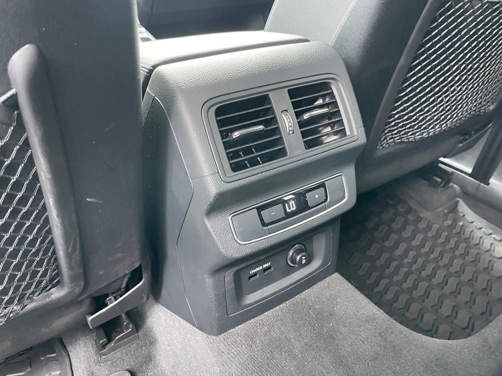 2023 Audi Q5 45 S line Premium quattro
