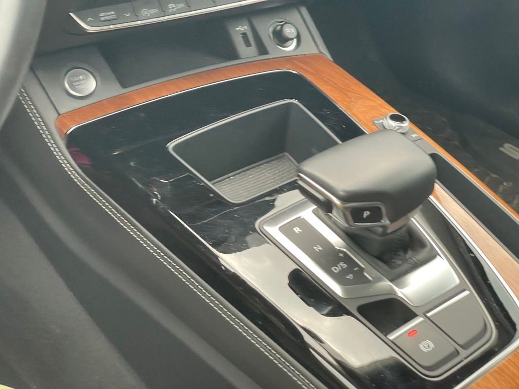 2023 Audi Q5 45 S line Premium quattro