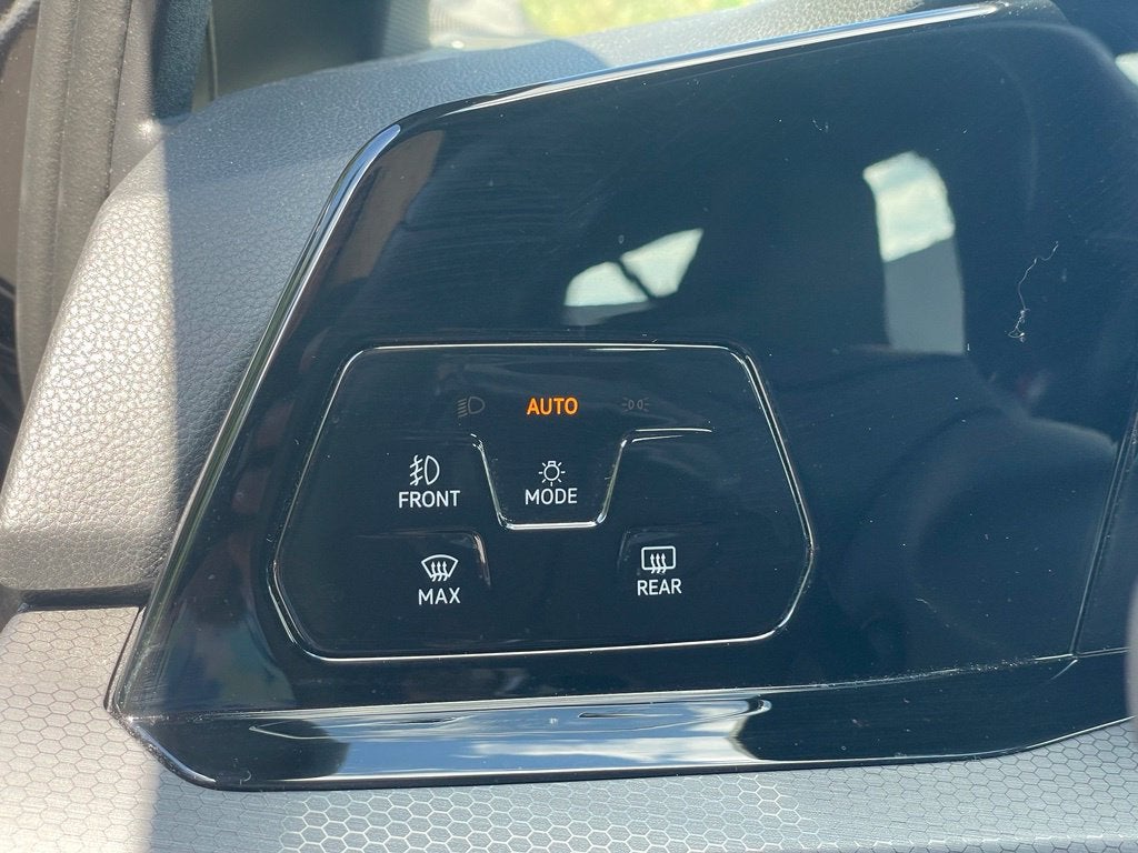2024 Volkswagen Golf GTI Autobahn