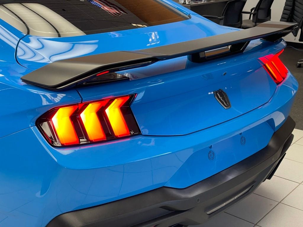 2025 Ford Mustang Dark Horse