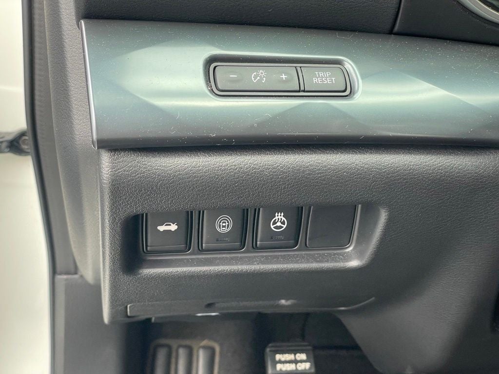 2023 Nissan Maxima SR