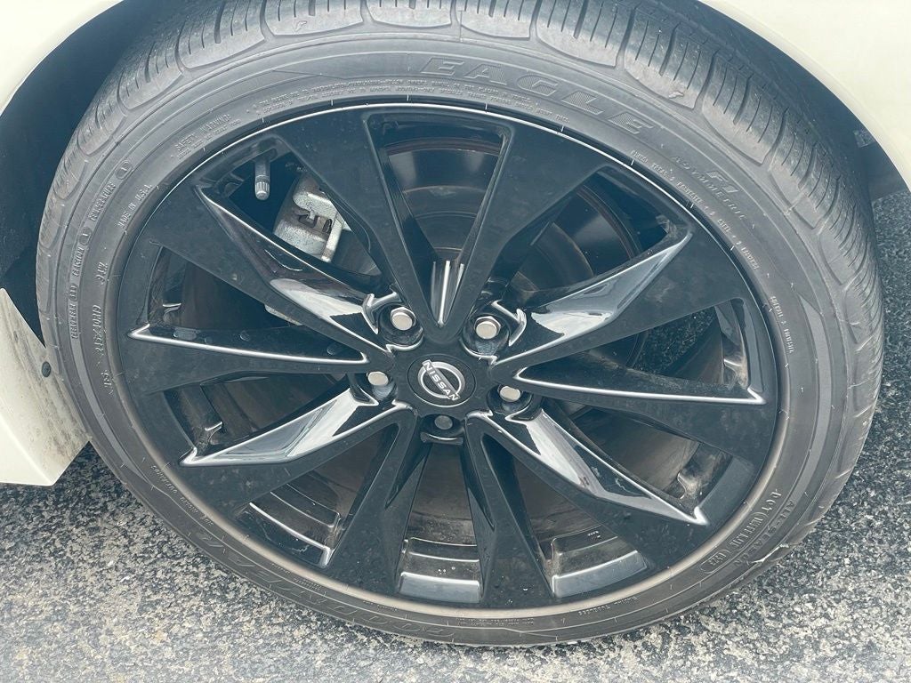 2023 Nissan Maxima SR