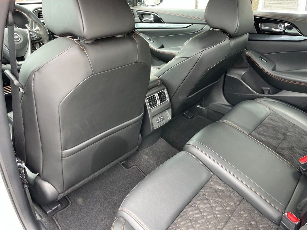 2023 Nissan Maxima SR