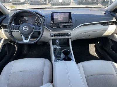 2022 Nissan Altima 2.5 SV
