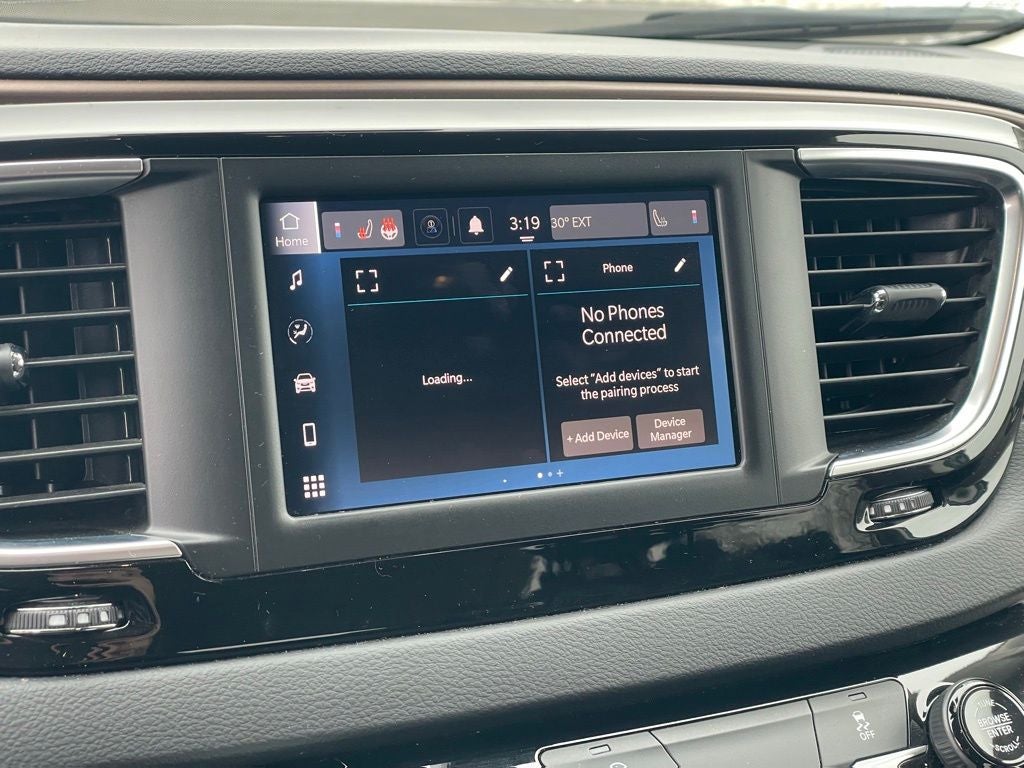 2023 Chrysler Voyager LX