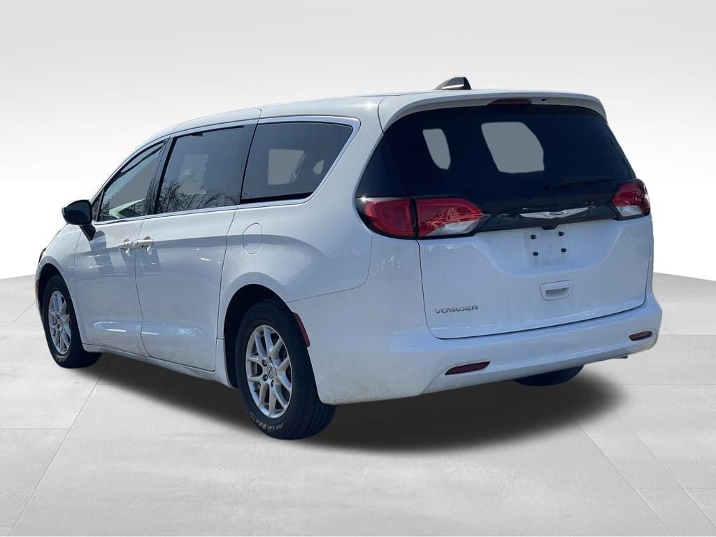 2023 Chrysler Voyager LX