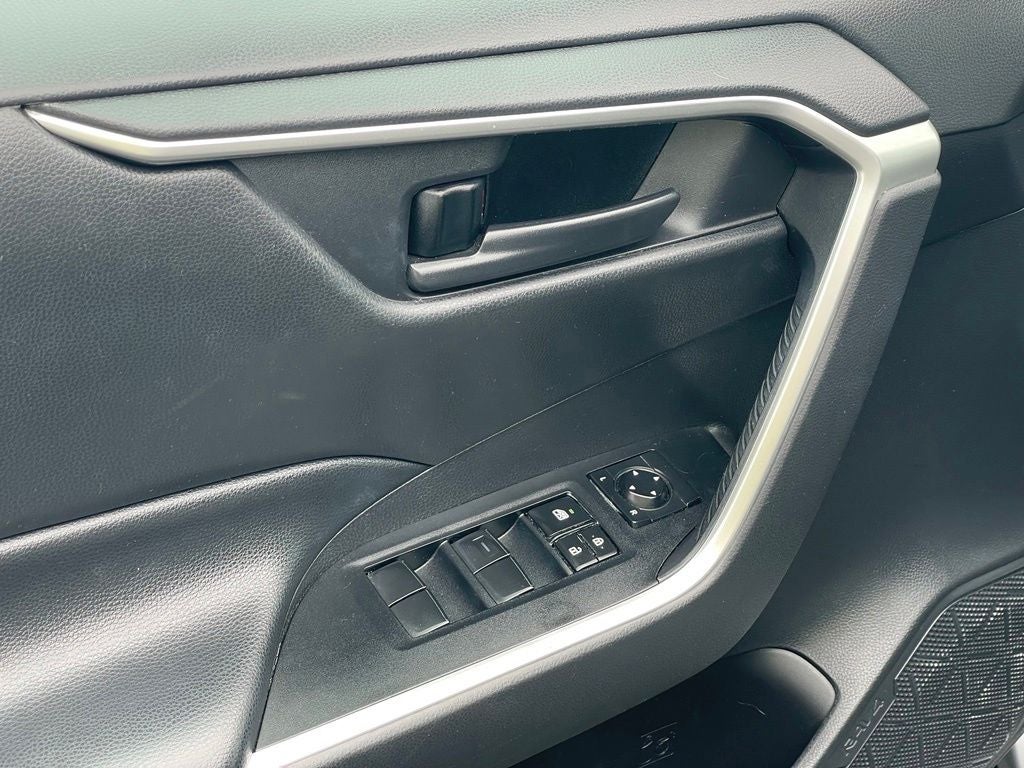 2019 Toyota RAV4 Hybrid LE