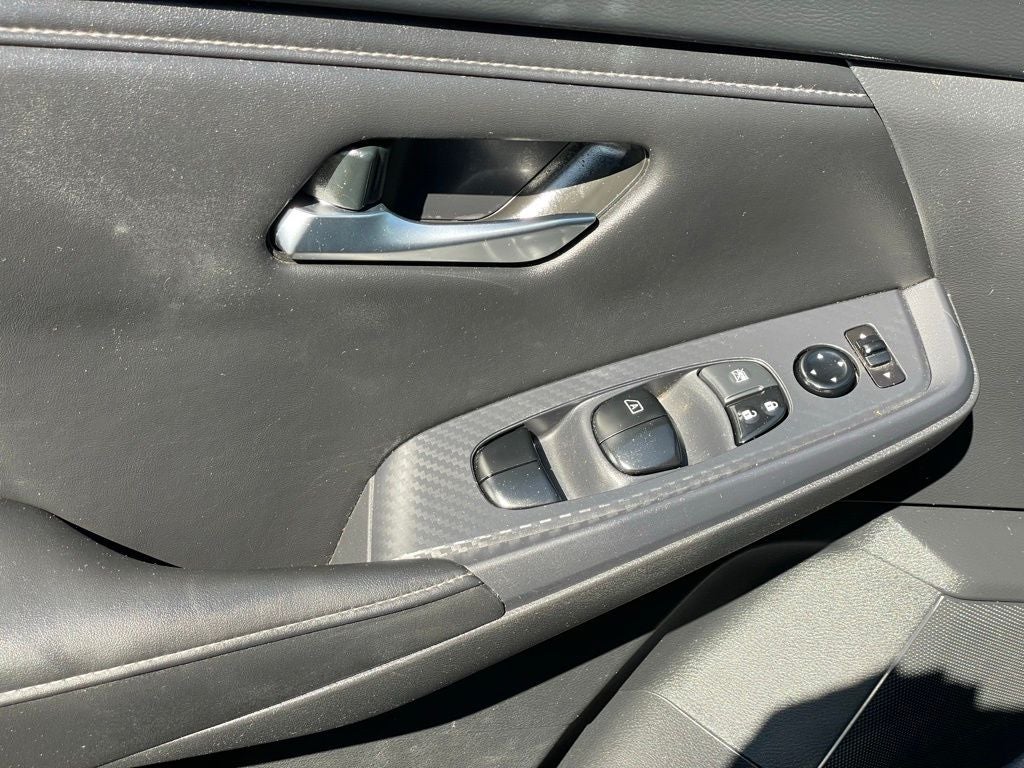 2023 Nissan Sentra SV Heated Seats