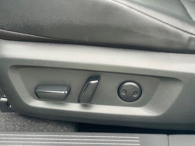 2023 Nissan Rogue SV premium