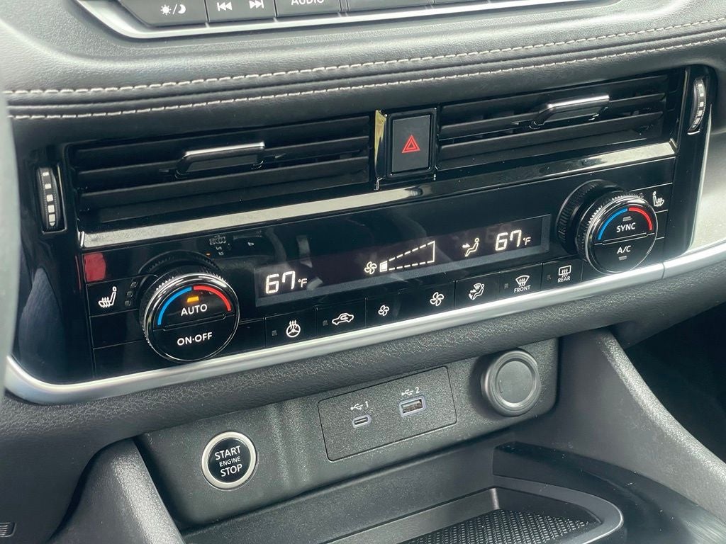 2023 Nissan Rogue SV premium