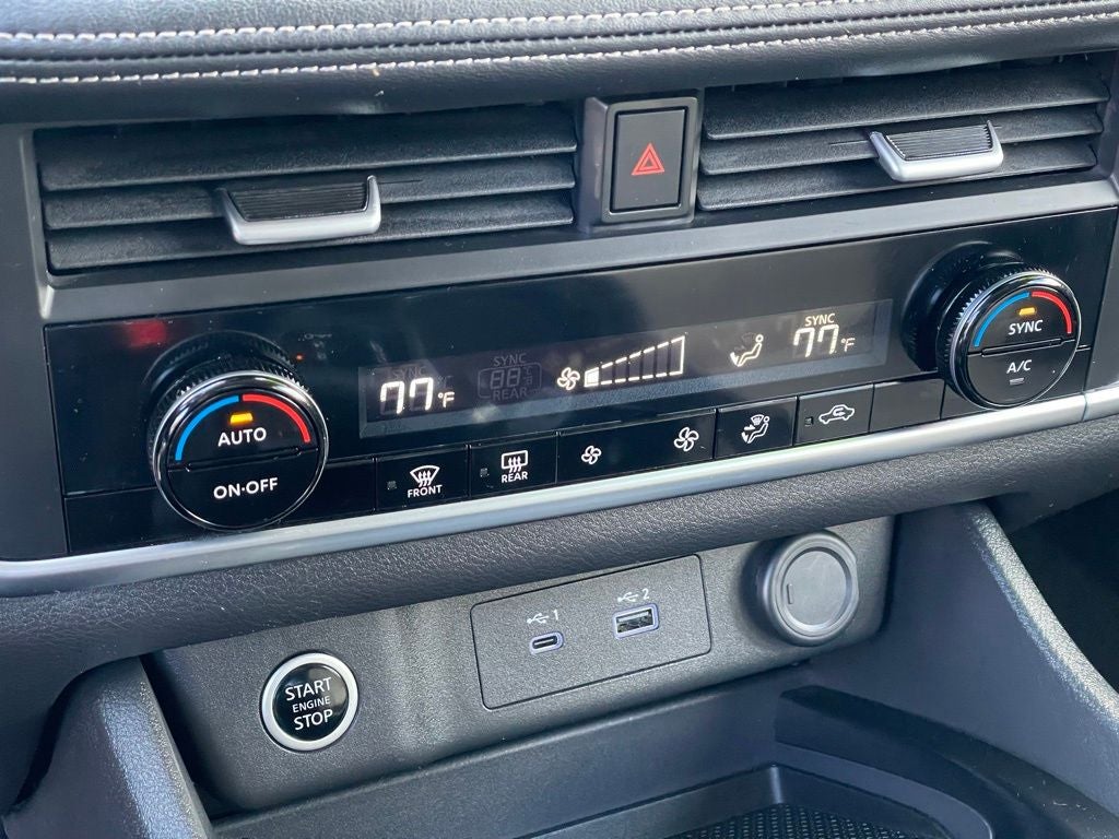 2022 Nissan Rogue SV