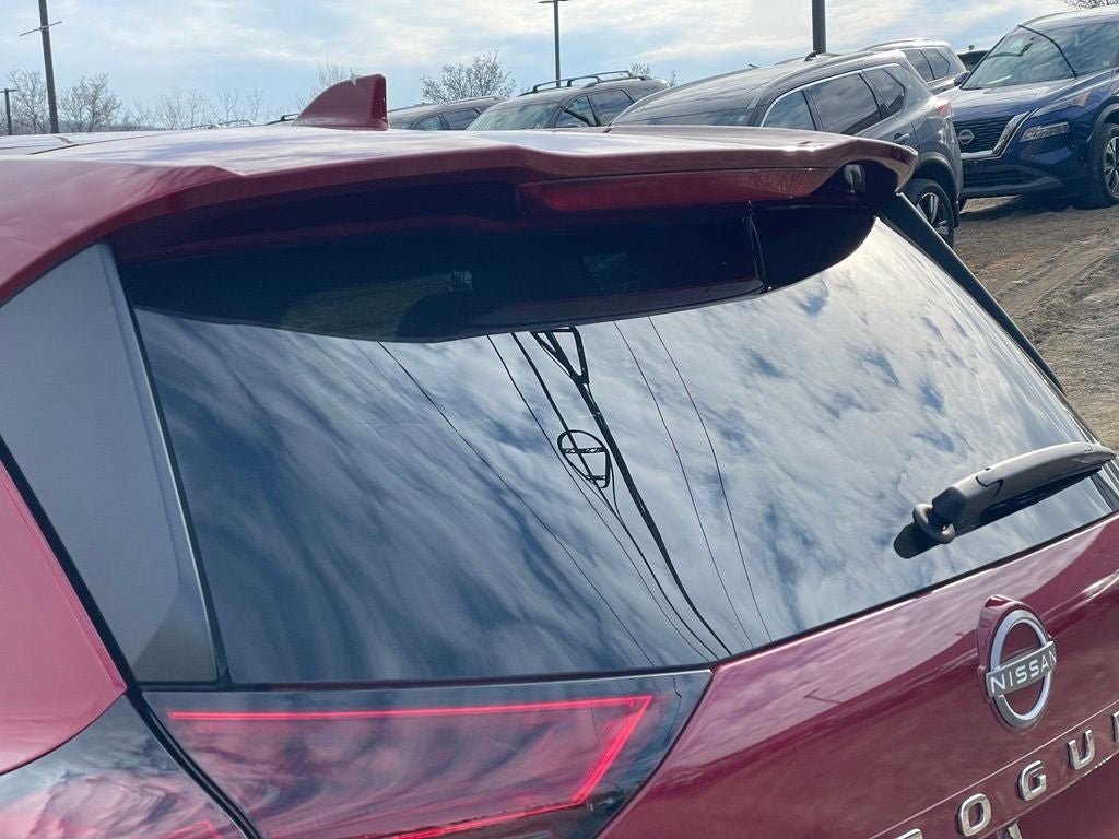 2023 Nissan Rogue SV premium